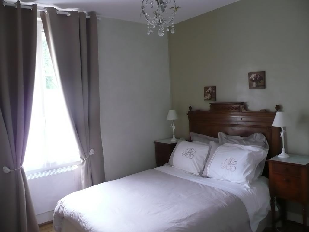 Les Lilas De Bellefontaine Bayeux Habitación foto